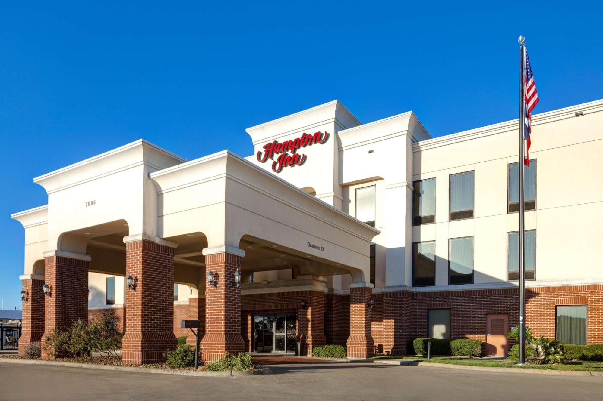 Hampton Inn Victoria Exterior photo